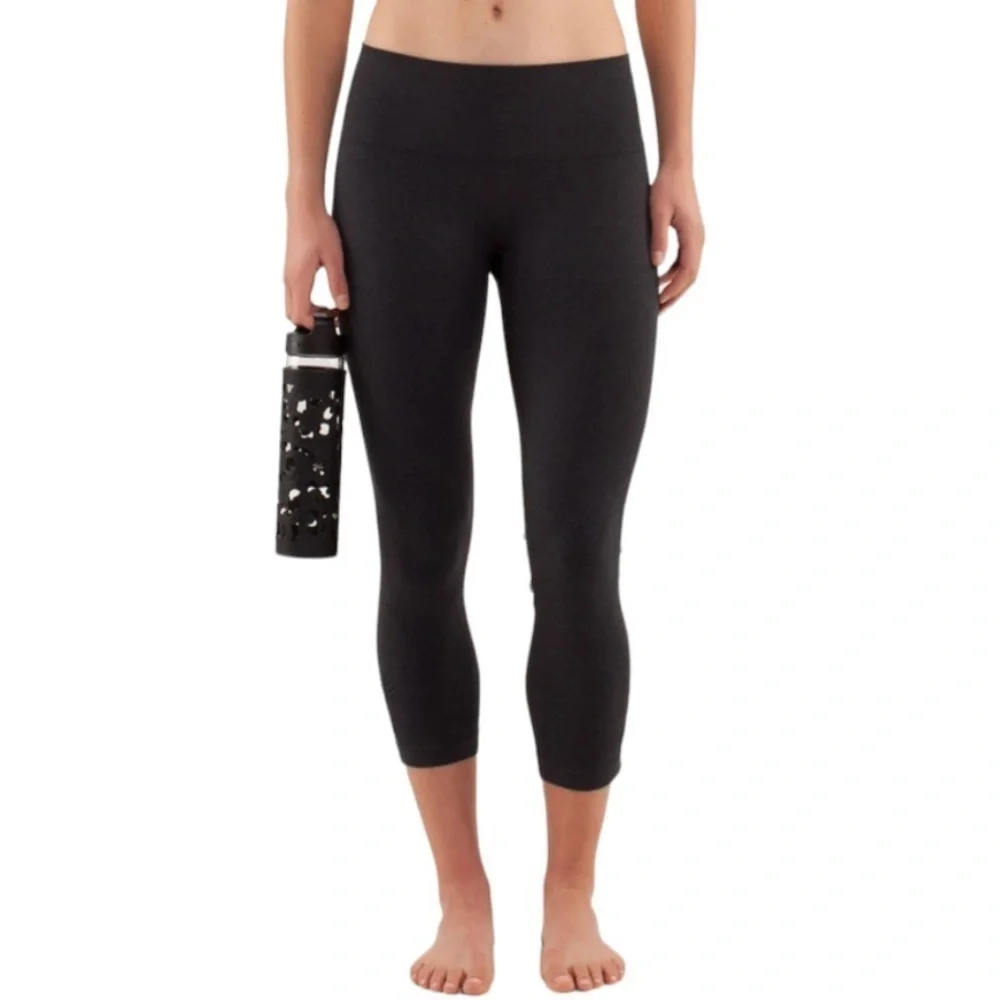 Lululemon Ebb And Flow Crop II Deep Coal size 4